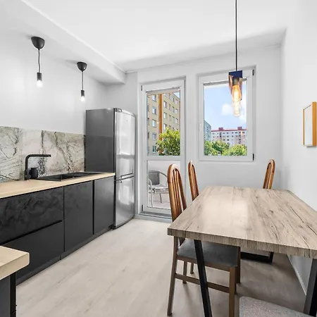 Appartamento Spacious 3-bedroom With Park View In Petrzalka